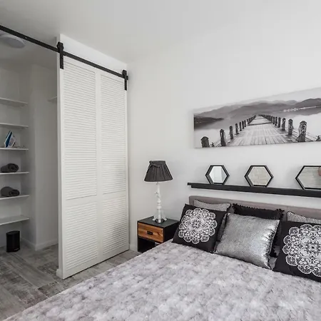 Apartment Good Time Business Center *